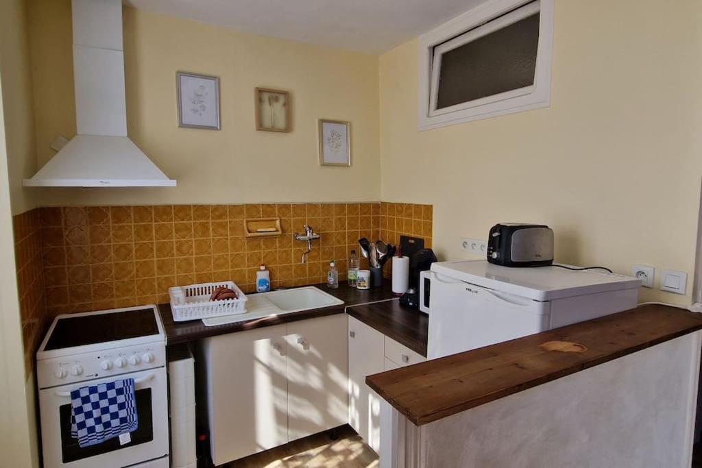 Appartement Dans Maison De Ville - 4 Personnes Олорон-Сен-Мари Екстериор снимка